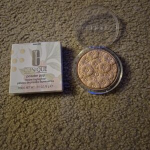 Clinique Powder Pop Flower Highlighter Lunar Pop DISCONTINUED!!!